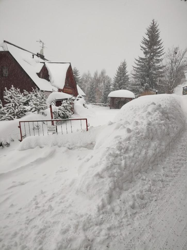 Pension Kubu Apartment 3 Samostatny Byt S Kuchyni Spindleruv Mlyn Bagian luar foto